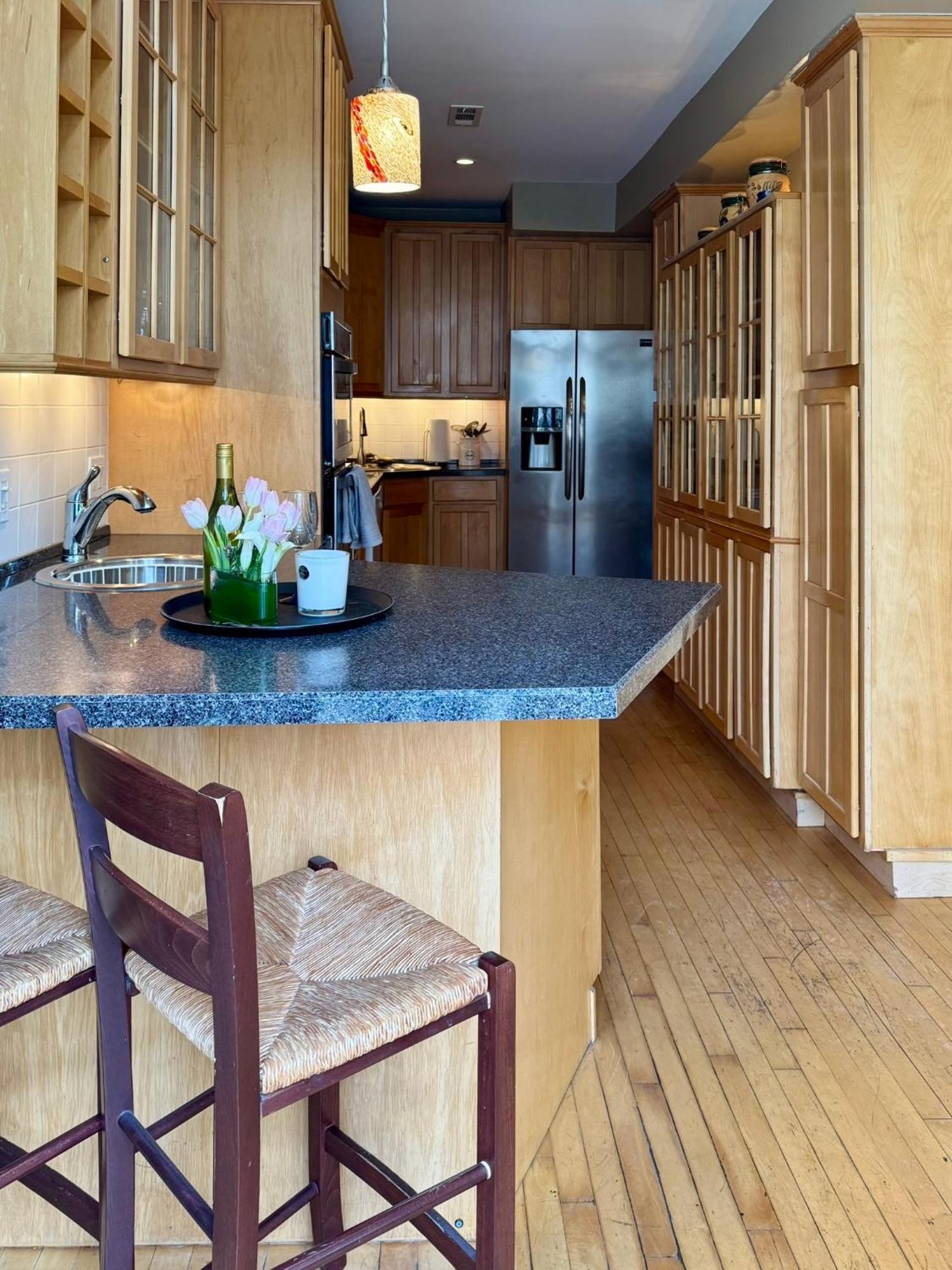 3 Bedroom Spacious Home In Ideal Location W Free Parking Back Yard Pets Welcome 시카고 외부 사진