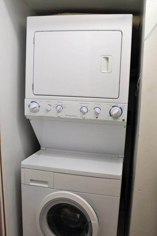 3 Bedroom Spacious Home In Ideal Location W Free Parking Back Yard Pets Welcome 시카고 외부 사진