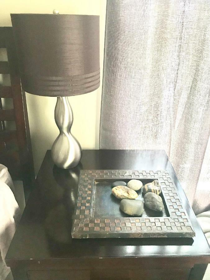 3 Bedroom Spacious Home In Ideal Location W Free Parking Back Yard Pets Welcome 시카고 외부 사진